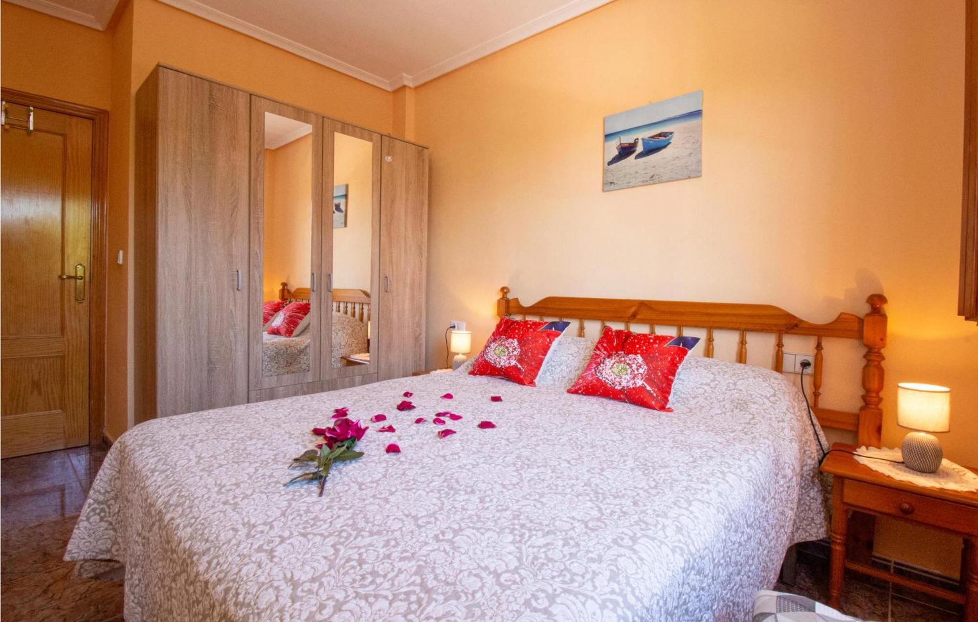 Cozy Apartment In กวาร์ดามาร์เดลเซกูรา ภายนอก รูปภาพ